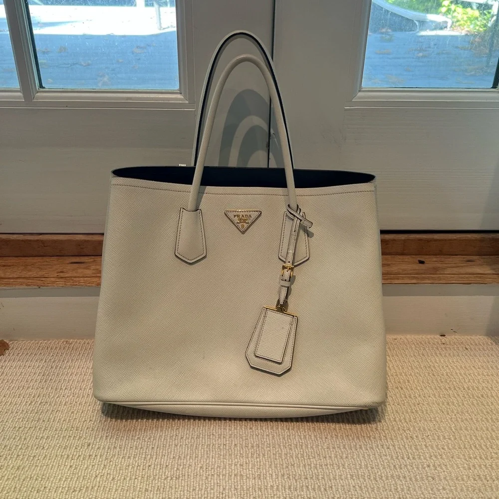 Prada Cuir Tote White - Picture 12 of 16